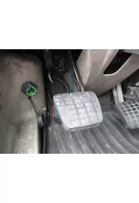 FREIGHTLINER CASCADIA 113 FOOT PEDAL