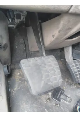 FREIGHTLINER CASCADIA 113 FOOT PEDAL