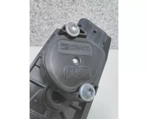 FREIGHTLINER CASCADIA 113 FOOT PEDAL