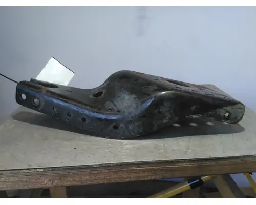 FREIGHTLINER CASCADIA 113 FRAME HORN