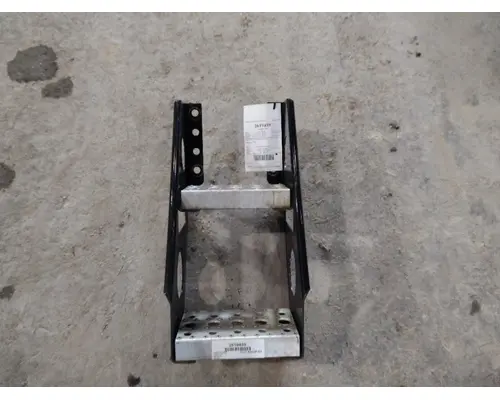 FREIGHTLINER CASCADIA 113 FRAME STEP