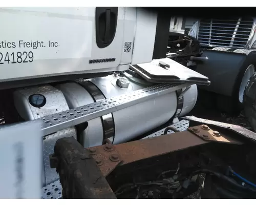 FREIGHTLINER CASCADIA 113 FUEL TANK