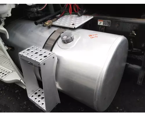 FREIGHTLINER CASCADIA 113 FUEL TANK