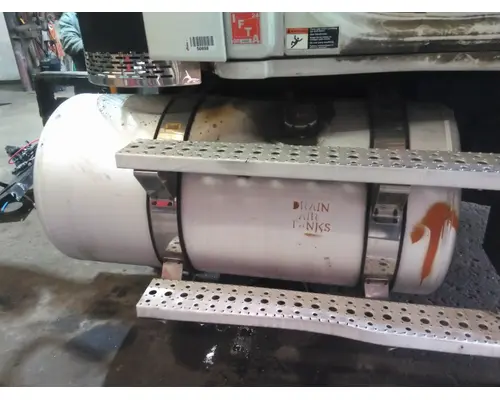 FREIGHTLINER CASCADIA 113 FUEL TANK