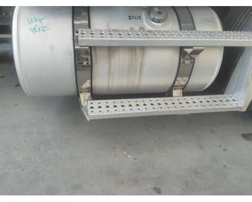 FREIGHTLINER CASCADIA 113 FUEL TANK