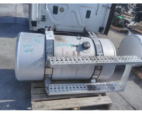 FREIGHTLINER CASCADIA 113 FUEL TANK