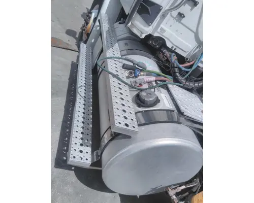 FREIGHTLINER CASCADIA 113 FUEL TANK
