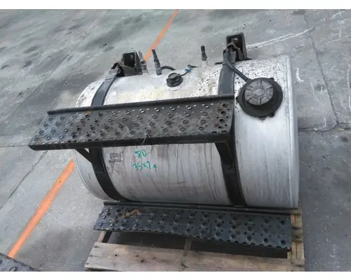 FREIGHTLINER CASCADIA 113 FUEL TANK