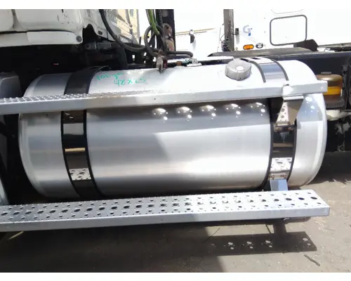 FREIGHTLINER CASCADIA 113 FUEL TANK