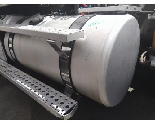 FREIGHTLINER CASCADIA 113 FUEL TANK
