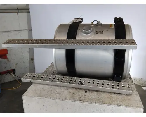 FREIGHTLINER CASCADIA 113 FUEL TANK