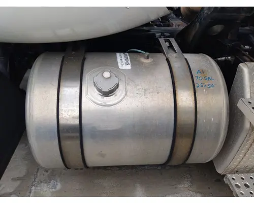 FREIGHTLINER CASCADIA 113 FUEL TANK