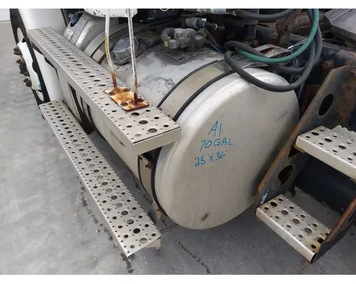 FREIGHTLINER CASCADIA 113 FUEL TANK