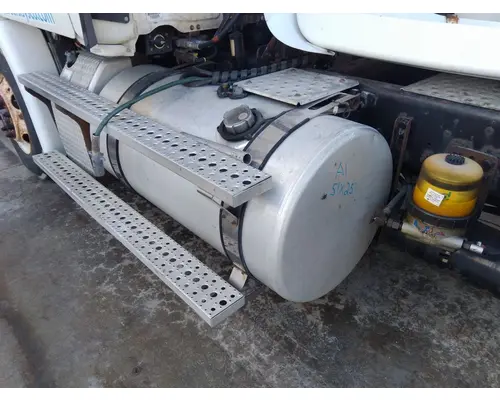 FREIGHTLINER CASCADIA 113 FUEL TANK
