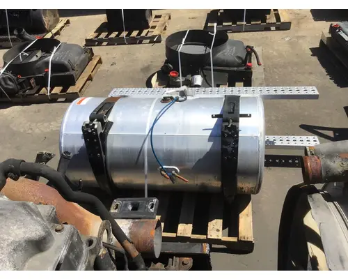 FREIGHTLINER CASCADIA 113 FUEL TANK