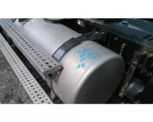 FREIGHTLINER CASCADIA 113 FUEL TANK