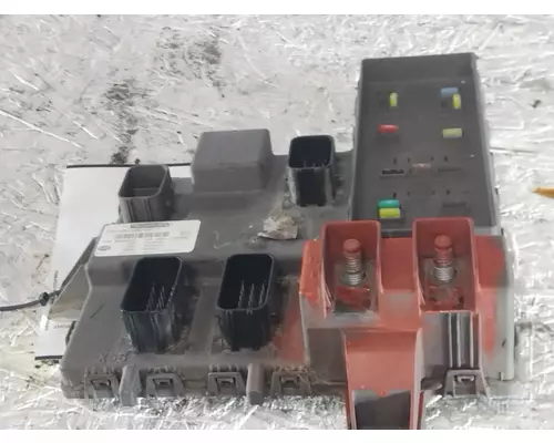 FREIGHTLINER CASCADIA 113 FUSE BOX