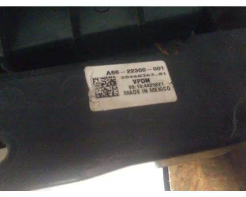 FREIGHTLINER CASCADIA 113 FUSE BOX