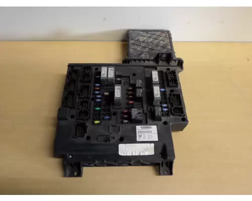 FREIGHTLINER CASCADIA 113 FUSE BOX
