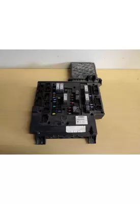 FREIGHTLINER CASCADIA 113 FUSE BOX
