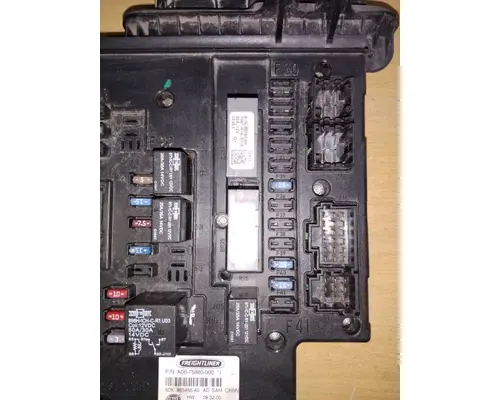 FREIGHTLINER CASCADIA 113 FUSE BOX