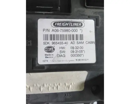 FREIGHTLINER CASCADIA 113 FUSE BOX