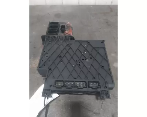 FREIGHTLINER CASCADIA 113 FUSE BOX