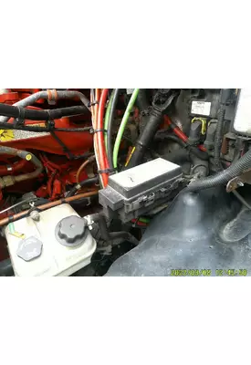 FREIGHTLINER CASCADIA 113 FUSE BOX