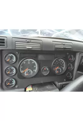 FREIGHTLINER CASCADIA 113 GAUGE CLUSTER