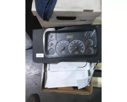 FREIGHTLINER CASCADIA 113 GAUGE CLUSTER