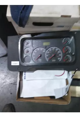 FREIGHTLINER CASCADIA 113 GAUGE CLUSTER