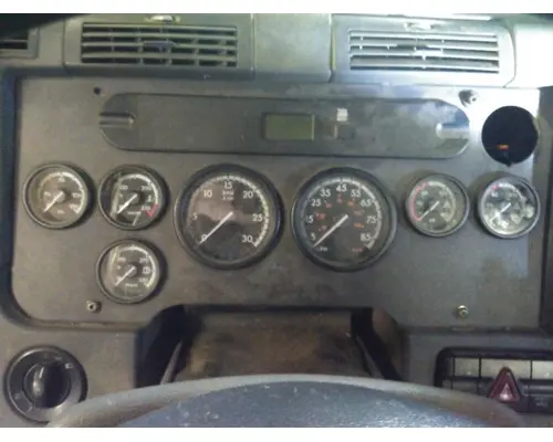 FREIGHTLINER CASCADIA 113 GAUGE CLUSTER