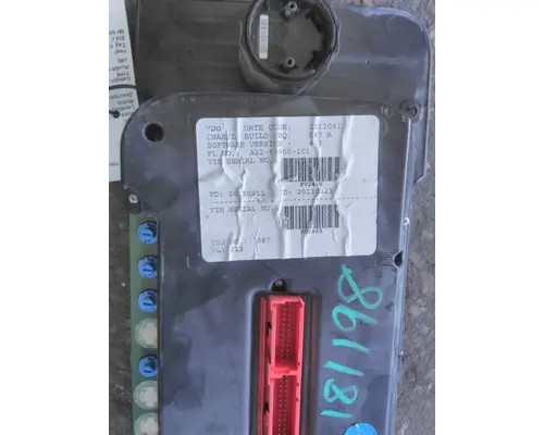 FREIGHTLINER CASCADIA 113 GAUGE CLUSTER
