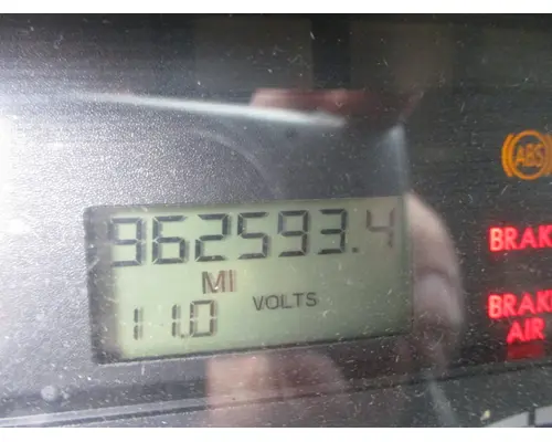 FREIGHTLINER CASCADIA 113 GAUGE CLUSTER