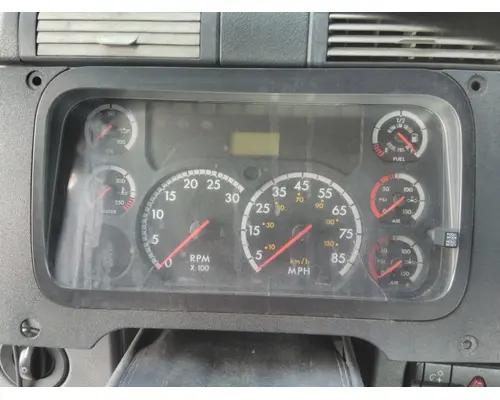 FREIGHTLINER CASCADIA 113 GAUGE CLUSTER