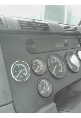 FREIGHTLINER CASCADIA 113 GAUGE CLUSTER