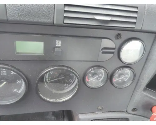 FREIGHTLINER CASCADIA 113 GAUGE CLUSTER
