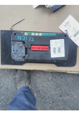 FREIGHTLINER CASCADIA 113 GAUGE CLUSTER