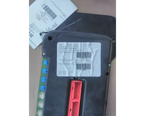 FREIGHTLINER CASCADIA 113 GAUGE CLUSTER