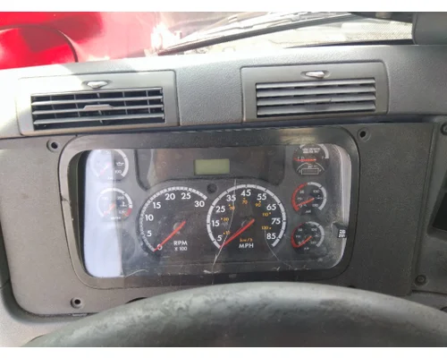 FREIGHTLINER CASCADIA 113 GAUGE CLUSTER