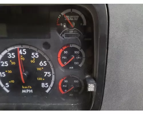 FREIGHTLINER CASCADIA 113 GAUGE CLUSTER