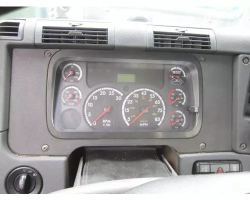 FREIGHTLINER CASCADIA 113 GAUGE CLUSTER