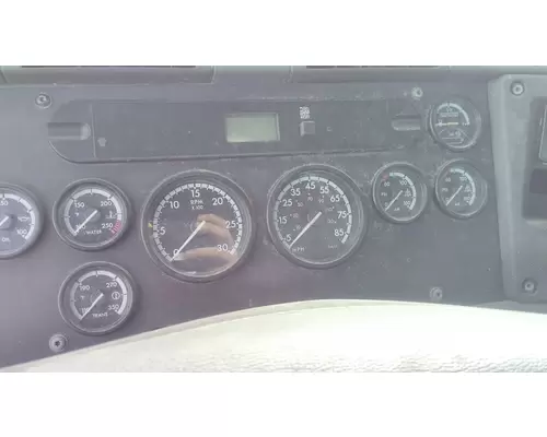 FREIGHTLINER CASCADIA 113 GAUGE CLUSTER