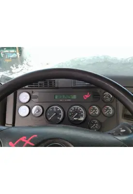 FREIGHTLINER CASCADIA 113 GAUGE CLUSTER