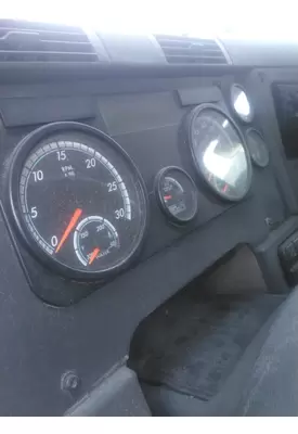 FREIGHTLINER CASCADIA 113 GAUGE CLUSTER