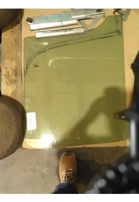 FREIGHTLINER CASCADIA 113 GLASS, DOOR, FRONT
