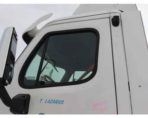 FREIGHTLINER CASCADIA 113 GLASS, DOOR, FRONT