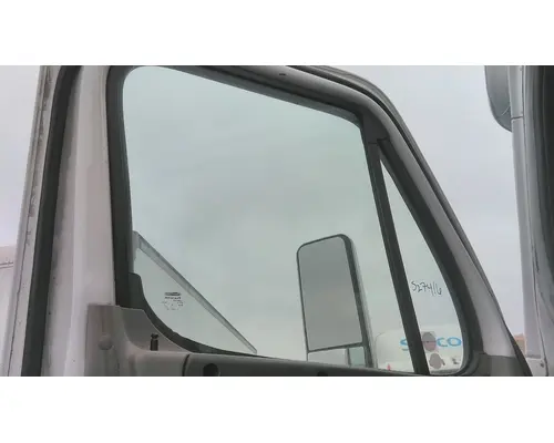 FREIGHTLINER CASCADIA 113 GLASS, DOOR, FRONT