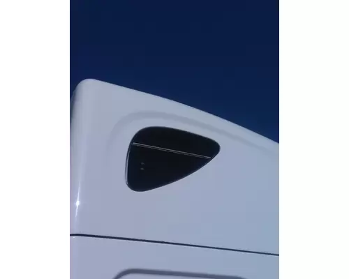 FREIGHTLINER CASCADIA 113 GLASS, SLEEPER