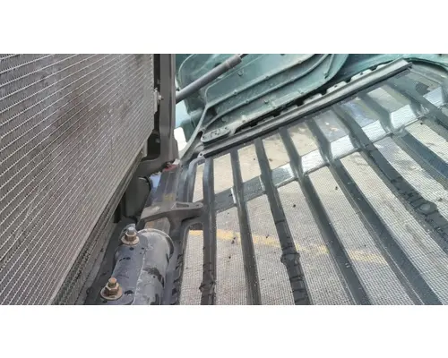 FREIGHTLINER CASCADIA 113 HOOD BRACKET